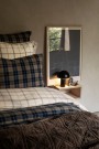 LEXINGTON Rutete sengesett i bomullsflanell denimblå/beige thumbnail