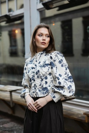 SECRETS BY B Eloria Bluse – Blomstrete bomullsbluse
