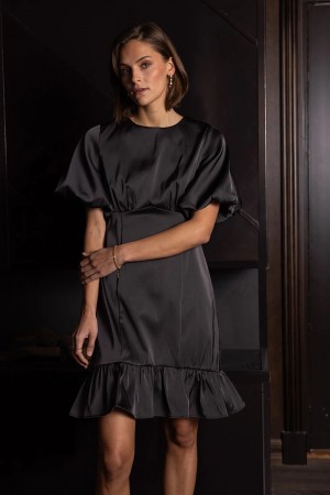 SECRETS BY B Sunniva Kjole Svart